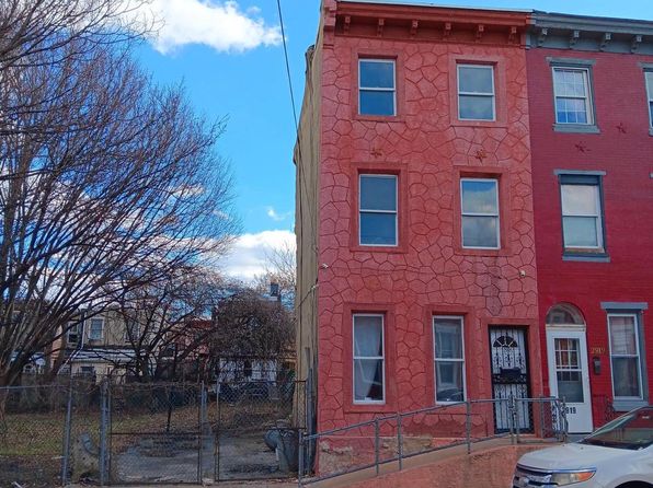 2921 N Fairhill St, Philadelphia, PA 19133