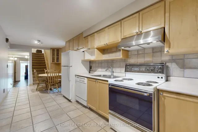 Additional image 12 of 44 Grandville Ave