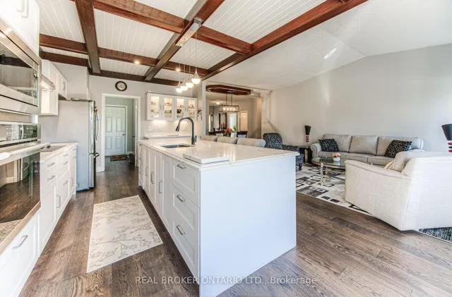 Additional image 17 of 900 Doon Village Rd Unit 4