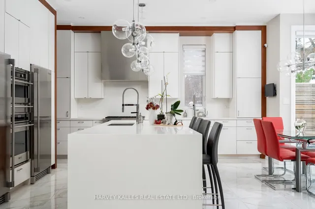 Additional image 14 of 313 Hillhurst Blvd