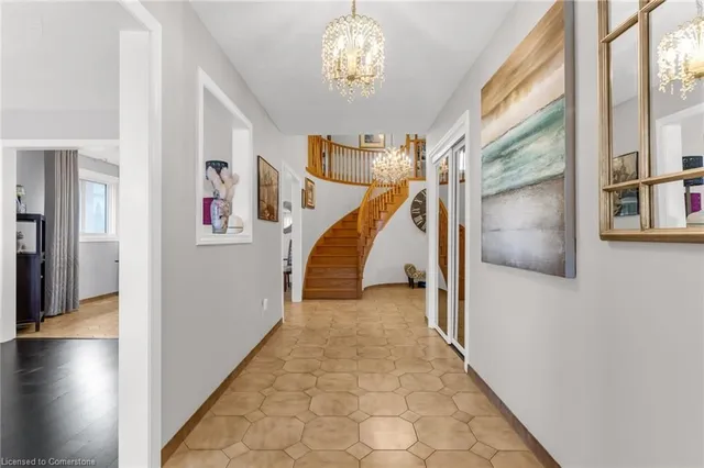 Additional image 3 of 3 Pavarotti Crt