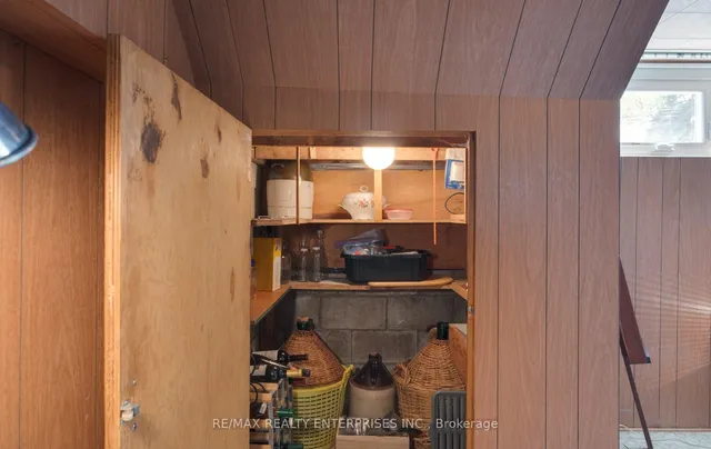 Additional image 24 of 54 Pinebrook Ave