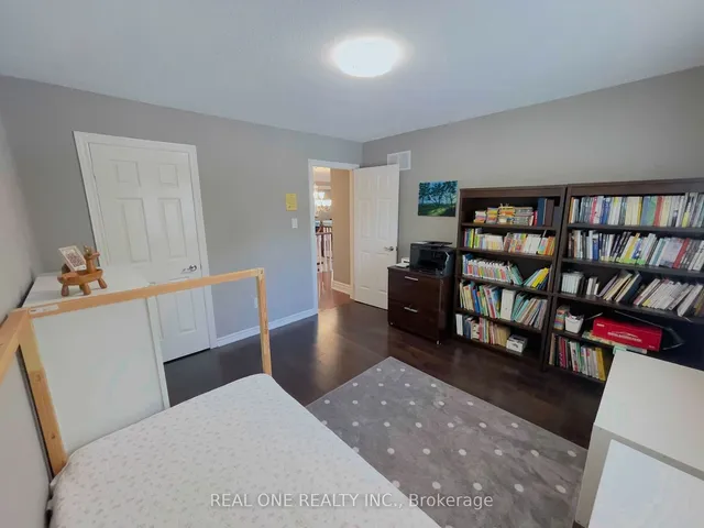 Additional image 29 of 2046 Pineview Dr