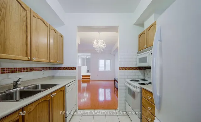 Additional image 7 of 901 Kennedy Rd Unit 26