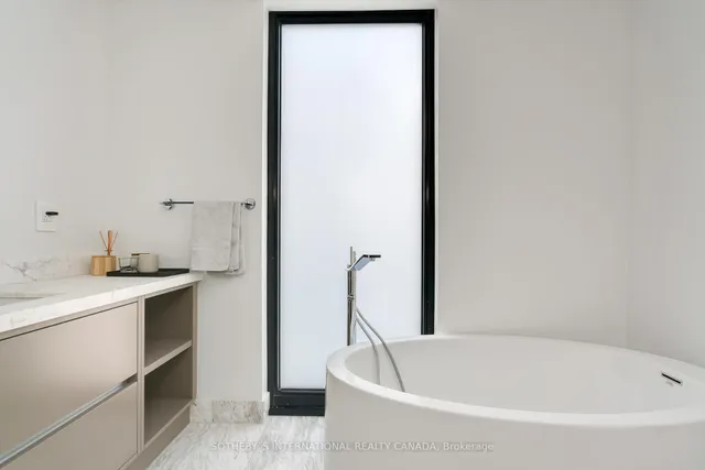 Additional image 23 of 200 Cumberland St Unit 3001