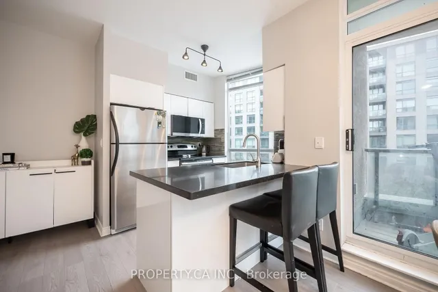 Additional image 6 of 219 Fort York Blvd Unit 203