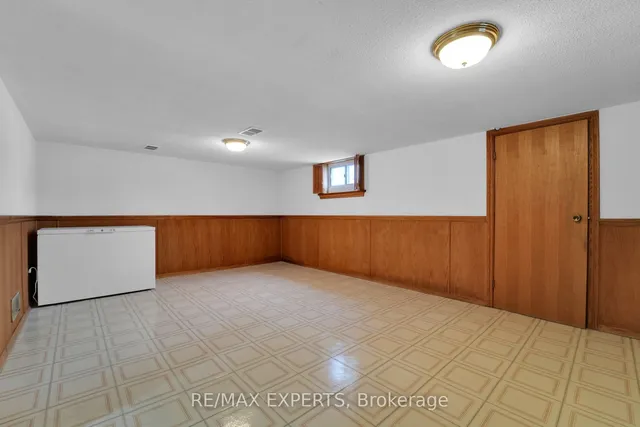 Additional image 37 of 124 Spears St