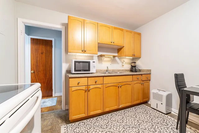 Additional image 25 of 58 Brandon Ave