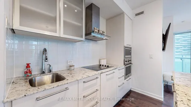 Additional image 15 of 12 York St Unit 1202