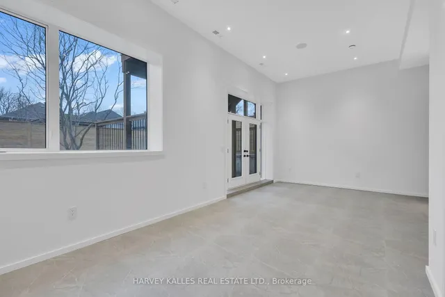 Additional image 46 of 187 Roe Ave