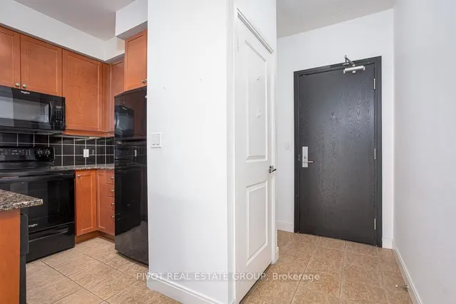 Additional image 3 of 90 Absolute Ave Unit 311