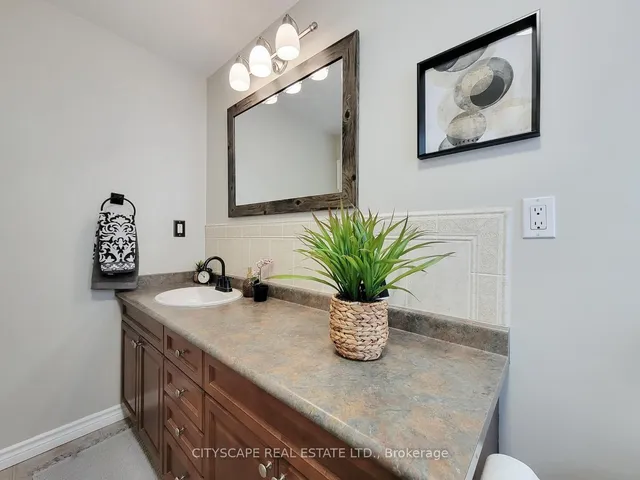 Additional image 30 of 11 Penfold Crt