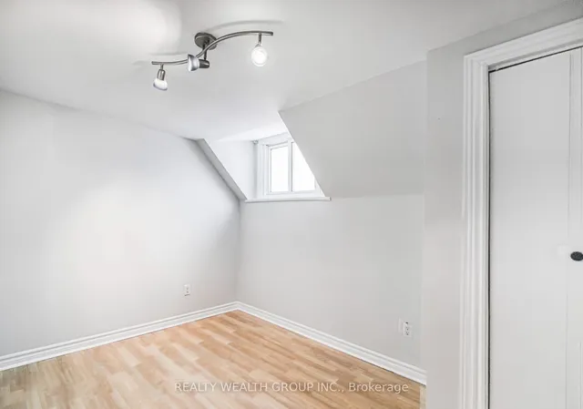 Additional image 13 of 322 Old Guelph Rd