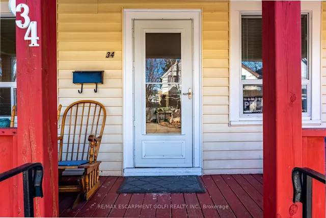 Additional image 4 of 34 Mayflower Ave