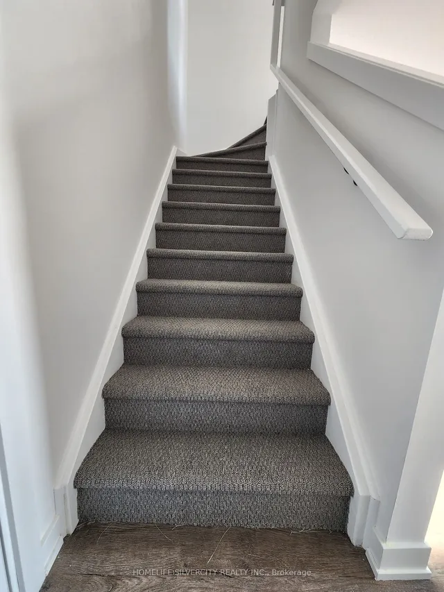 Additional image 7 of 165 Veterans Dr Unit 20