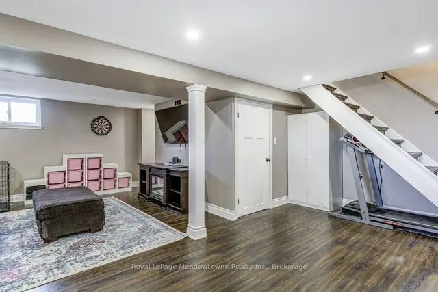 Additional image 22 of 986 Westover Rd