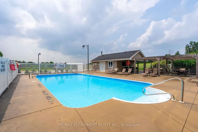 Additional image 34 of 136 Glenariff Dr