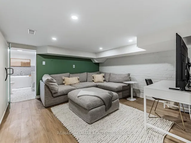 Additional image 20 of 1584 Dundas St