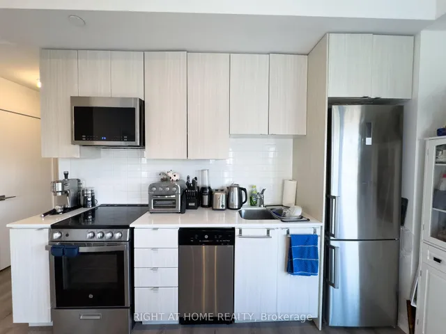 Additional image 28 of 2433 Dufferin St Unit 211