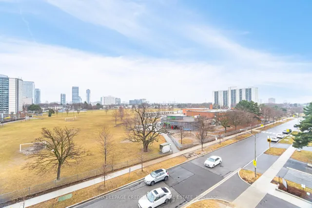 Additional image 32 of 32 Forest Manor Rd Unit 413