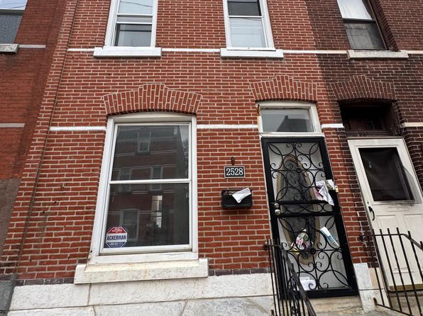 2528 Turner St, Philadelphia, PA 19121