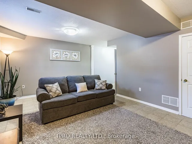 Additional image 20 of 182 Highbury Dr