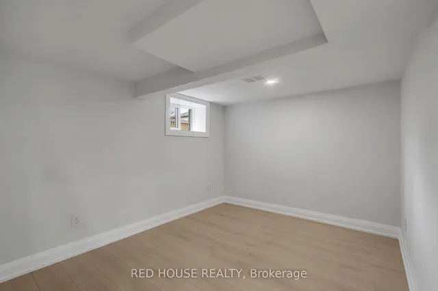 Additional image 38 of 10 Bayside Ave