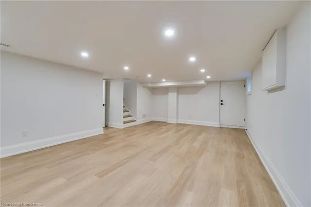 Additional image 15 of 121 Lake Avenue Dr