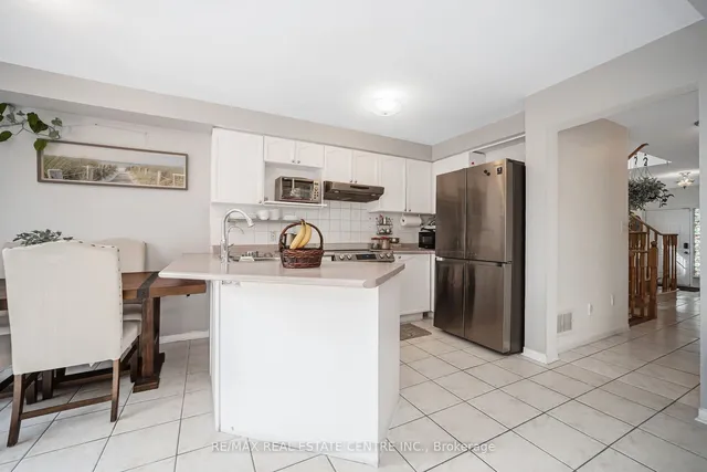 Additional image 11 of 19 Blue Lake Ave