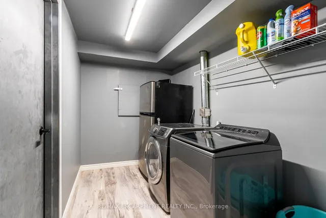 Additional image 17 of 82 DREGER Ave