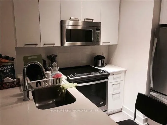 Additional image 3 of 30 Roehampton Ave Unit 1803