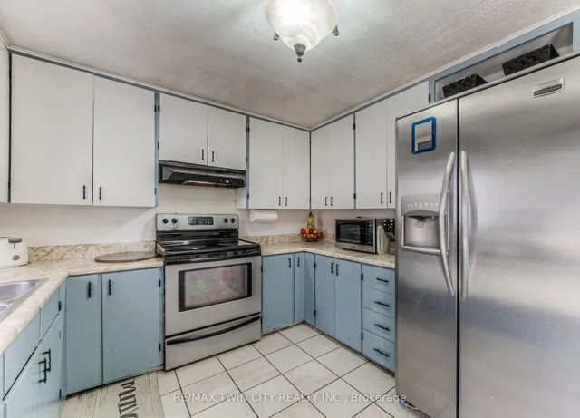 Additional image 23 of 87 6 Ave