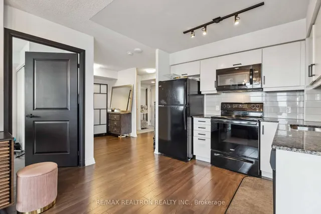 Additional image 26 of 30 Meadowglen Pl Unit 1905