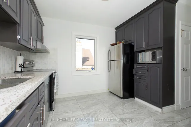 Additional image 9 of 23 Colonial Ave