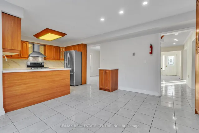 Additional image 20 of 27 Kentucky Dr