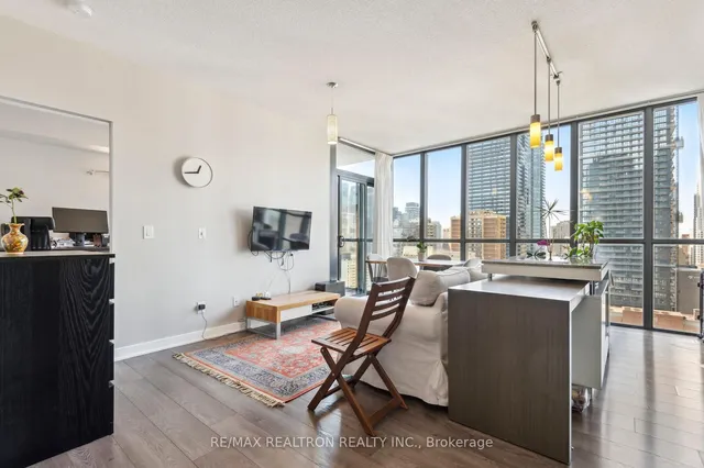 Additional image 9 of 110 Charles St Unit 2006