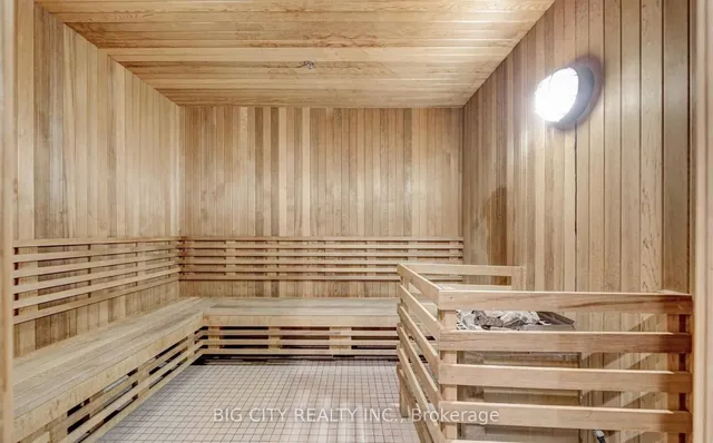 Additional image 21 of 830 Lawrence Ave Unit 837