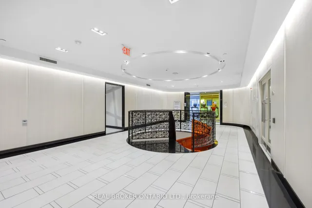 Additional image 22 of 30 Roehampton Ave Unit 406