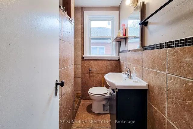 Additional image 2 of 36 Mapes Ave