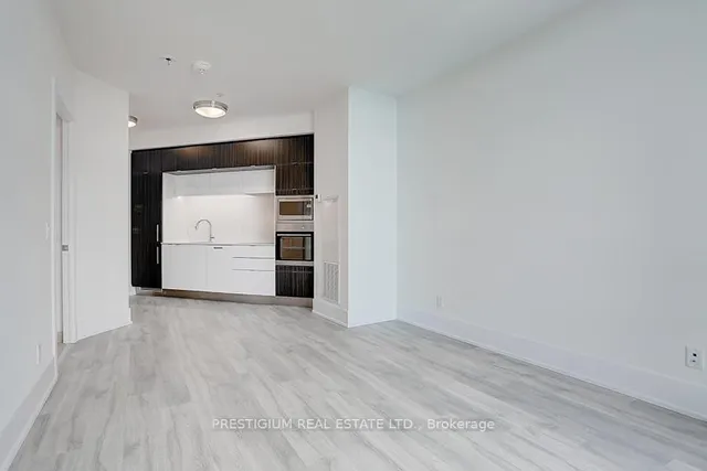 Additional image 8 of 1 Edgewater Dr Unit Ph06