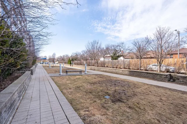 Additional image 31 of 1040 The Queensway Ave Unit 107