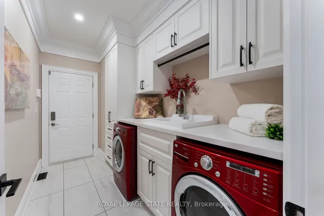 Additional image 24 of 66 Seabreeze Cres