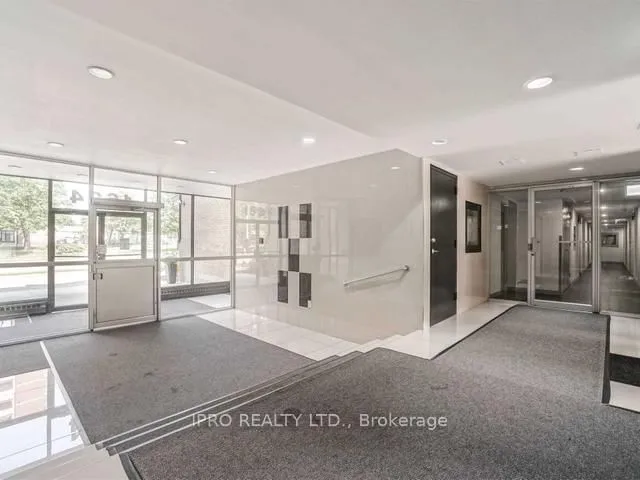 Additional image 4 of 1624 Bloor St Unit 92