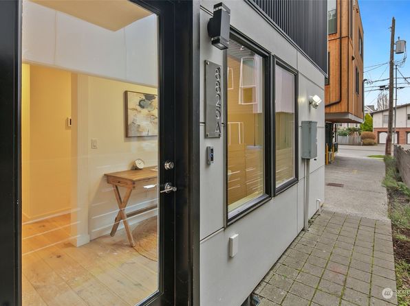 8825 Midvale Avenue N UNIT A, Seattle, WA 98103