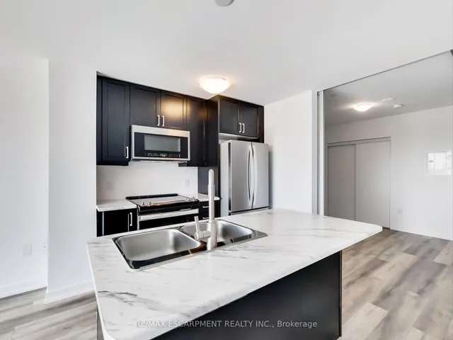 Additional image 19 of 470 Dundas St Unit 811