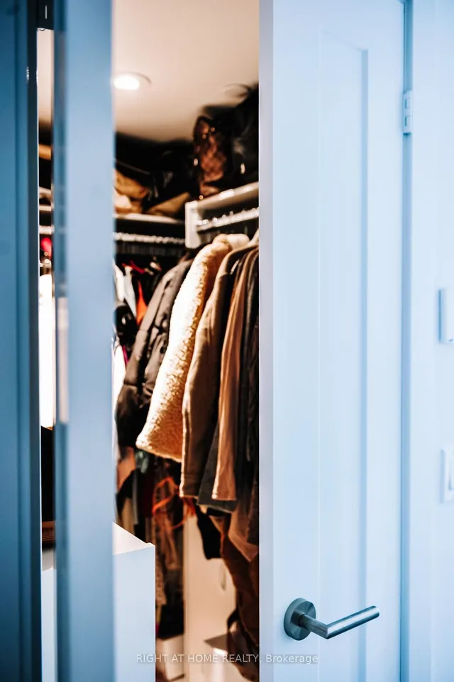 Additional image 9 of 575 Bloor St Unit 1502