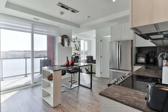 Additional image 14 of 3100 Keele St Unit 525