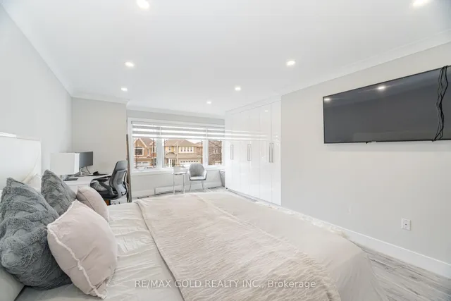 Additional image 25 of 96 Wildberry Cres