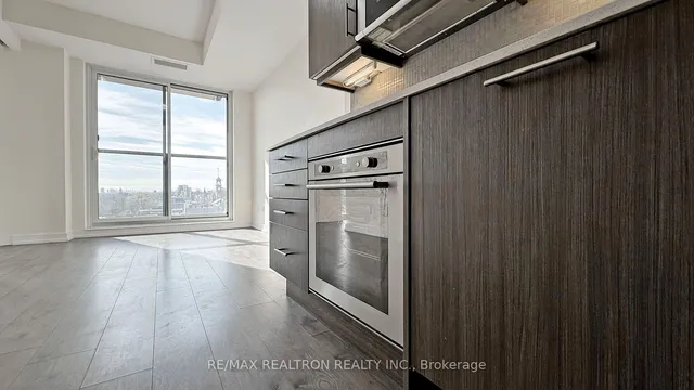 Additional image 13 of 297 College St Unit 815