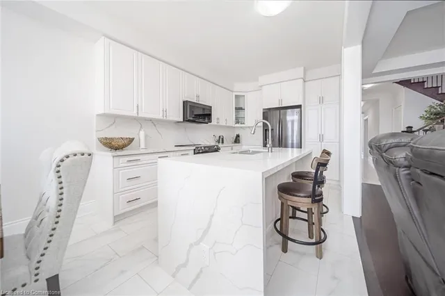 Additional image 17 of 16 Mountain Heights Pl